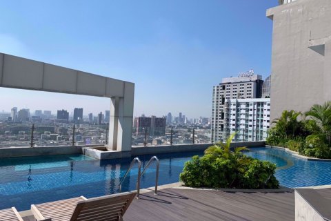 Condominio de 2 dormitorios en Ratchathewi, Bangkok, Tailandia № 76400 - foto 20