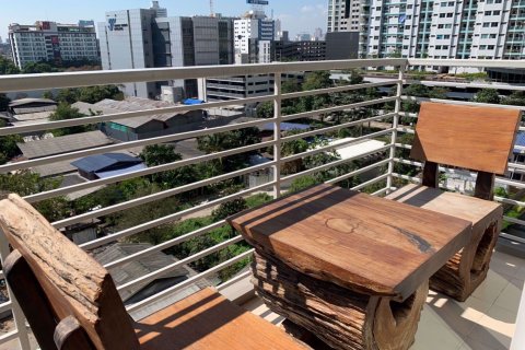 Condominio de 2 dormitorios en Ratchathewi, Bangkok, Tailandia № 76400 - foto 14