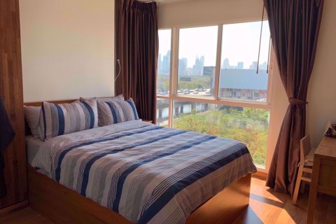 Condominio de 2 dormitorios en Ratchathewi, Bangkok, Tailandia № 76400 - foto 17