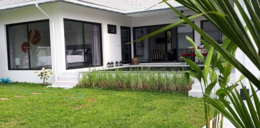 Chalet de 3 dormitorios en Surat Thani, Tailandia № 132827