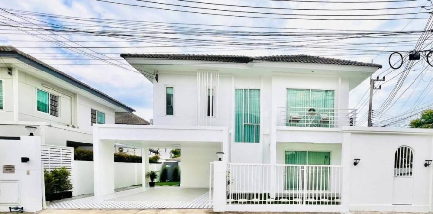 Casa de 3 dormitorios en Pattaya, Tailandia № 132825