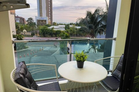 Condo in Pattaya, Thailand, 2 bedrooms  № 126932