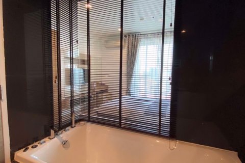 Condo in Khlong Toei, Bangkok, Thailand, 1 bedroom  № 76415 - photo 16