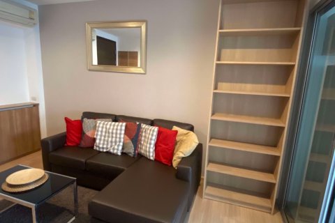 Condo in Khlong Toei, Bangkok, Thailand, 1 bedroom  № 76415 - photo 2