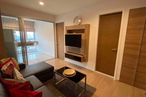 Condo in Khlong Toei, Bangkok, Thailand, 1 bedroom  № 76415 - photo 4