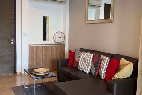 Condo in Khlong Toei, Bangkok, Thailand, 1 bedroom  № 76415 - photo 3