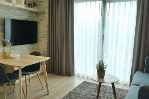 Condo in Huai Khwang, Bangkok, Thailand, 2 bedrooms № 76409