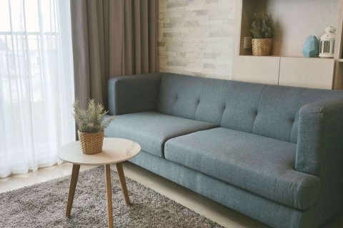 Condominio de 2 dormitorios en Huai Khwang, Bangkok, Tailandia № 76409 - foto 2