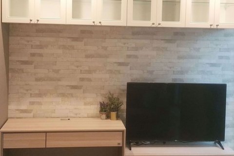 Condominio de 2 dormitorios en Huai Khwang, Bangkok, Tailandia № 76409 - foto 8