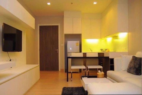 Condo in Khlong San, Bangkok, Thailand, 1 bedroom  № 76411 - photo 2