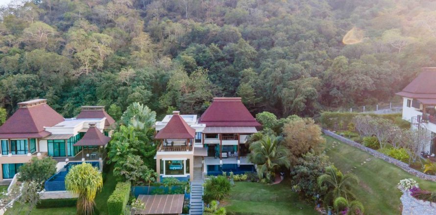 Casa de 4 dormitorios en Hua Hin, Tailandia № 125305