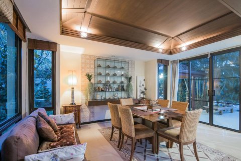 Casa de 4 dormitorios en Hua Hin, Tailandia № 125305 - foto 9