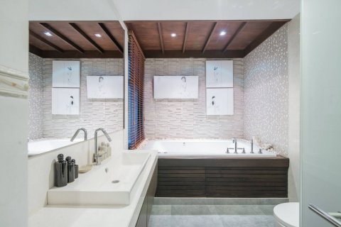 Casa de 4 dormitorios en Hua Hin, Tailandia № 125305 - foto 13