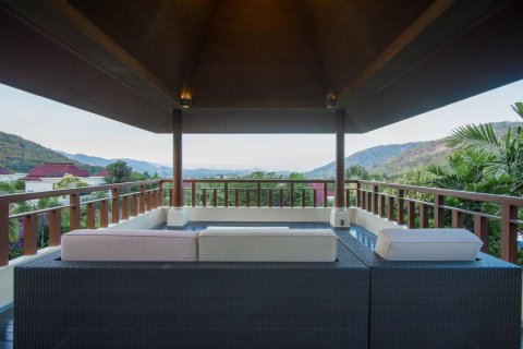 Casa de 4 dormitorios en Hua Hin, Tailandia № 125305 - foto 7
