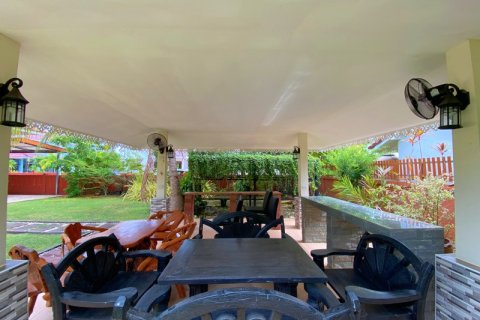 Casa de 3 dormitorios en Hua Hin, Tailandia № 125330 - foto 4