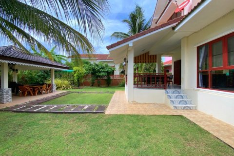 Casa de 3 dormitorios en Hua Hin, Tailandia № 125330 - foto 9