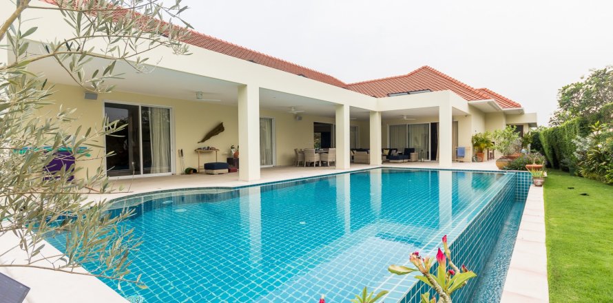 Casa de 3 dormitorios en Hua Hin, Tailandia № 125304