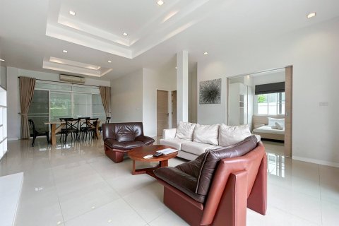 Casa de 3 dormitorios en Hua Hin, Tailandia № 125290 - foto 9