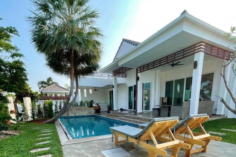 Casa de 3 dormitorios en Hua Hin, Tailandia № 125288