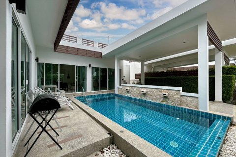 Casa de 2 dormitorios en Hua Hin, Tailandia № 125291 - foto 2