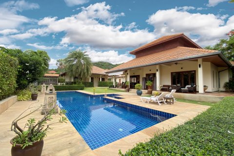 Casa de 5 dormitorios en Hua Hin, Tailandia № 125165