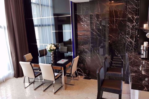 Dúplex de 2 dormitorios en Khlong Toei, Bangkok, Tailandia № 77014 - foto 4