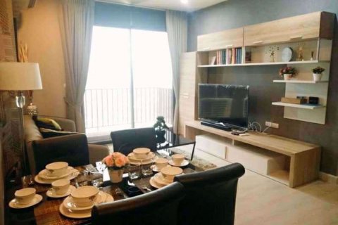 Condo in Huai Khwang, Bangkok, Thailand, 2 bedrooms № 77011 - photo 2