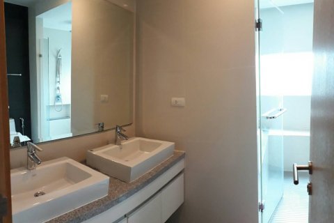 Condominio de 3 dormitorios en Bangkok, Tailandia № 144183 - foto 12