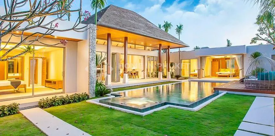 Casa de 3 dormitorios en Phuket, Tailandia № 131076
