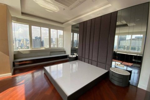Condominio de 5 dormitorios en Watthana, Bangkok, Tailandia № 123925 - foto 9