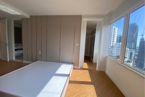 Condominio de 5 dormitorios en Watthana, Bangkok, Tailandia № 123925 - foto 20