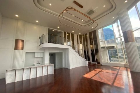 Condominio de 5 dormitorios en Watthana, Bangkok, Tailandia № 123925 - foto 10