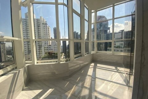 Condominio de 5 dormitorios en Watthana, Bangkok, Tailandia № 123925 - foto 8