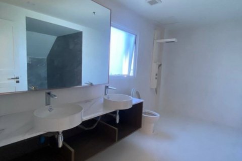 Condominio de 5 dormitorios en Watthana, Bangkok, Tailandia № 123925 - foto 17