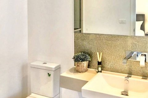 Condominio de 2 dormitorios en Bangkok, Tailandia № 119767 - foto 9