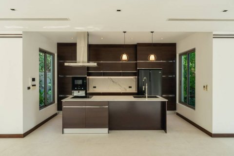 Chalet de 5 dormitorios en Phuket, Tailandia № 119772 - foto 8