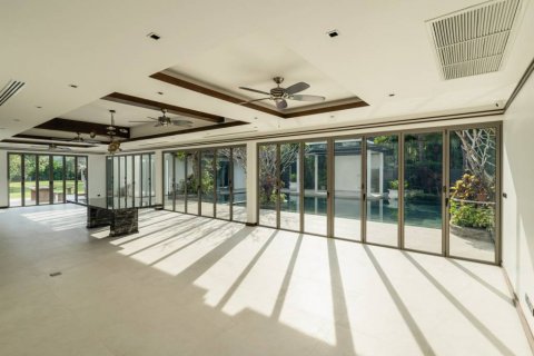 Chalet de 5 dormitorios en Phuket, Tailandia № 119772 - foto 5