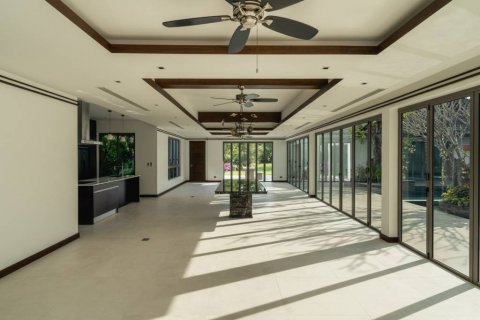 Chalet de 5 dormitorios en Phuket, Tailandia № 119772 - foto 6