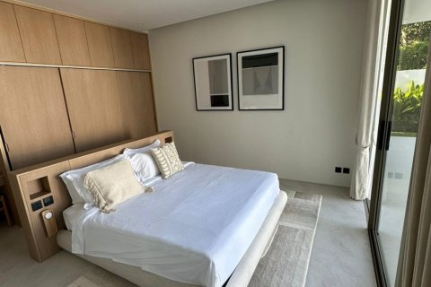 Chalet de 5 dormitorios en Layan Beach, Tailandia № 70384 - foto 21