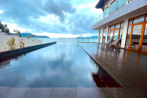 Casa de 5 dormitorios en Phuket, Tailandia № 133054