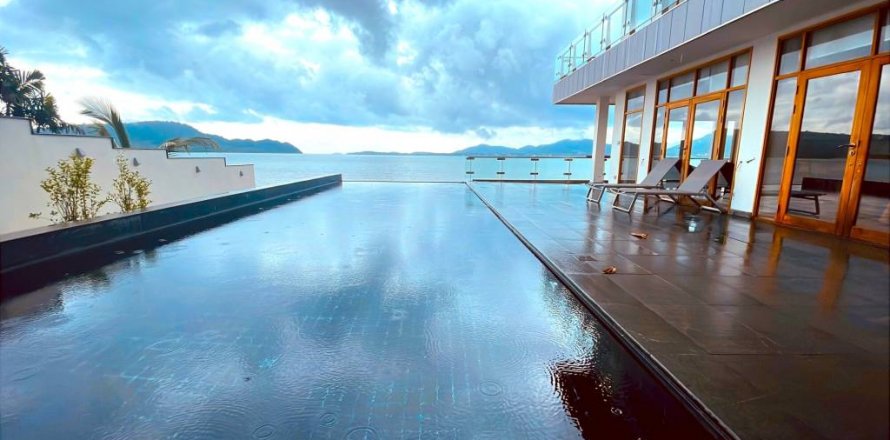 Casa de 5 dormitorios en Phuket, Tailandia № 133054