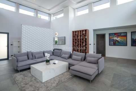 Casa de 6 dormitorios en Bang Lamung, Tailandia № 123449 - foto 11