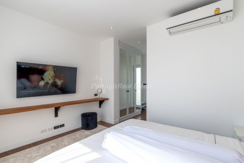 Casa de 6 dormitorios en Bang Lamung, Tailandia № 123449 - foto 23