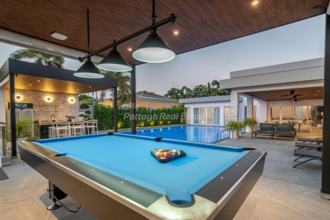 Casa de 6 dormitorios en Bang Lamung, Tailandia № 123449 - foto 6