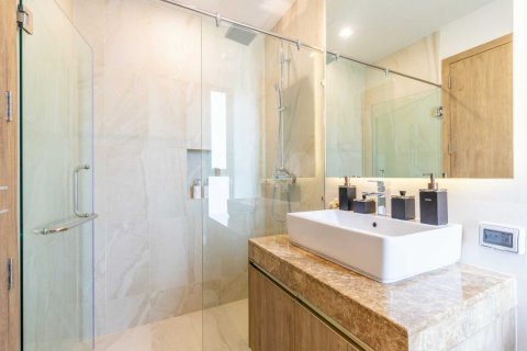 Casa de 3 dormitorios en Bang Tao, Tailandia № 84885 - foto 14