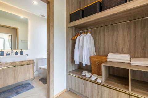 Casa de 3 dormitorios en Bang Tao, Tailandia № 84885 - foto 12