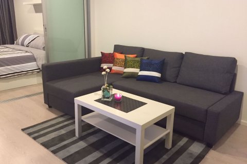 Condo in Bangkok, Thailand, 1 bedroom in Rhythm Sathorn - Narathiwas  № 77346