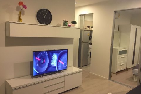 Sobre plano Rhythm Sathorn - Narathiwas en Bangkok, Tailandia № 36312 - foto 2