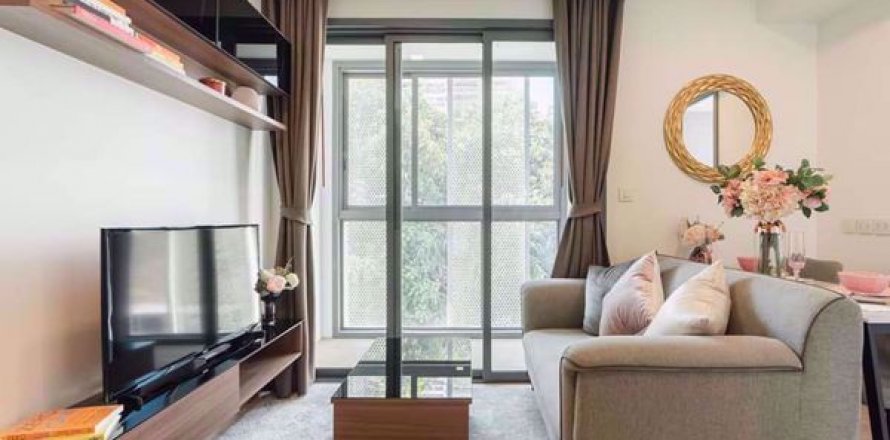 Condo à Bangkok, Thaïlande, 1 chambre à Taka Haus Ekamai 12 № 77347