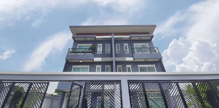 Casa de 5 dormitorios en Saphan Sung, Bangkok, Tailandia № 76025